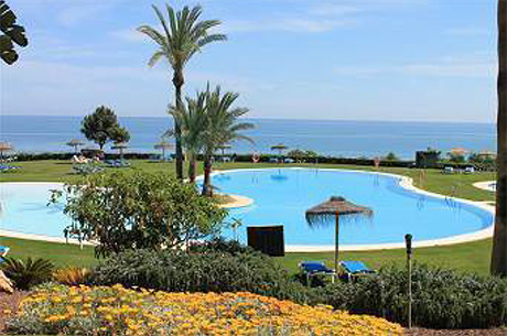 Spacious 4 bed 4 bath luxury ground floor apartment | Granados de cabopino views to pool